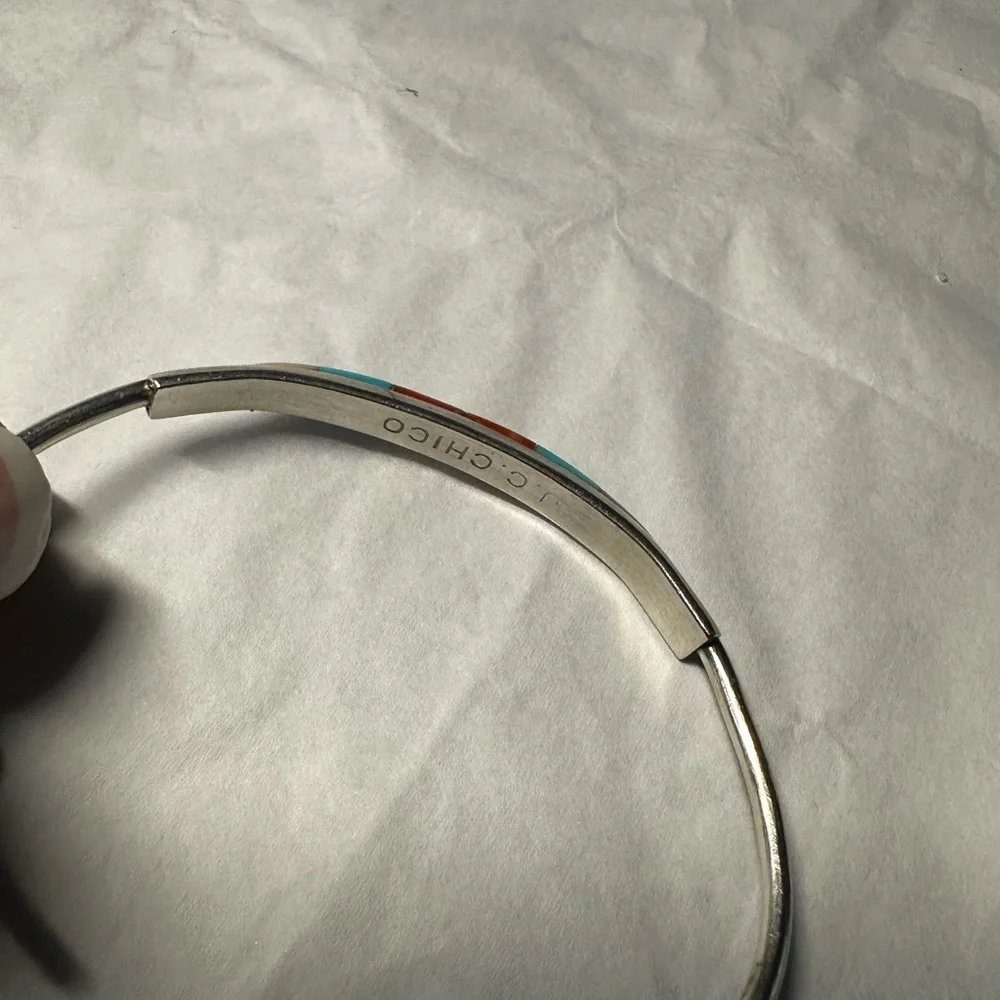 Vintage handmade Native American Zuni inlaid turquoise silver cuff bracelet - Picture 8 of 12